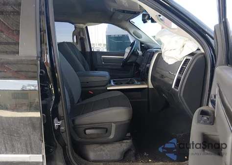 2017 Ram 1500 Big Horn 4X4 6'4 Box z USA, uszkodzony, nr VIN 1C6RR7GT2HS721465